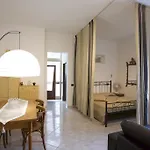 San Cerbone Apartman *