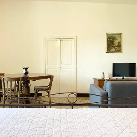 San Cerbone Apartman